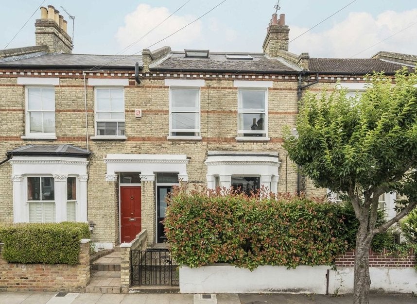 House Southfields Road in Greater London