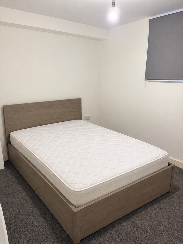 Room Vivian Avenue in Nottingham