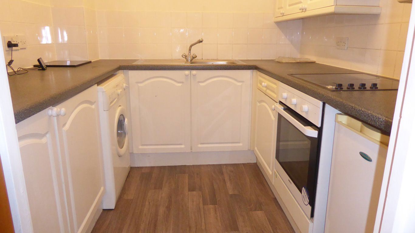 Flat Clifton Court in Olney