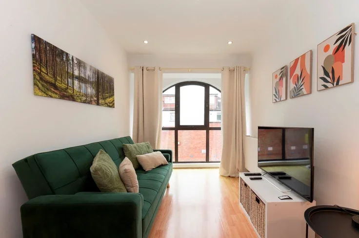 Flat Heath Road in Greater London