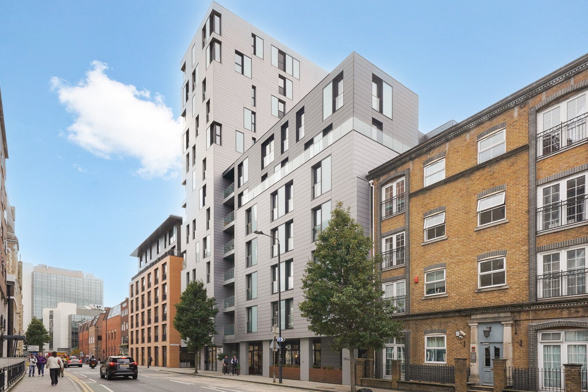 Flat Dock Street in Greater London