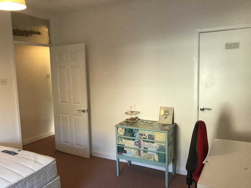 Room Wells Street in Bristol