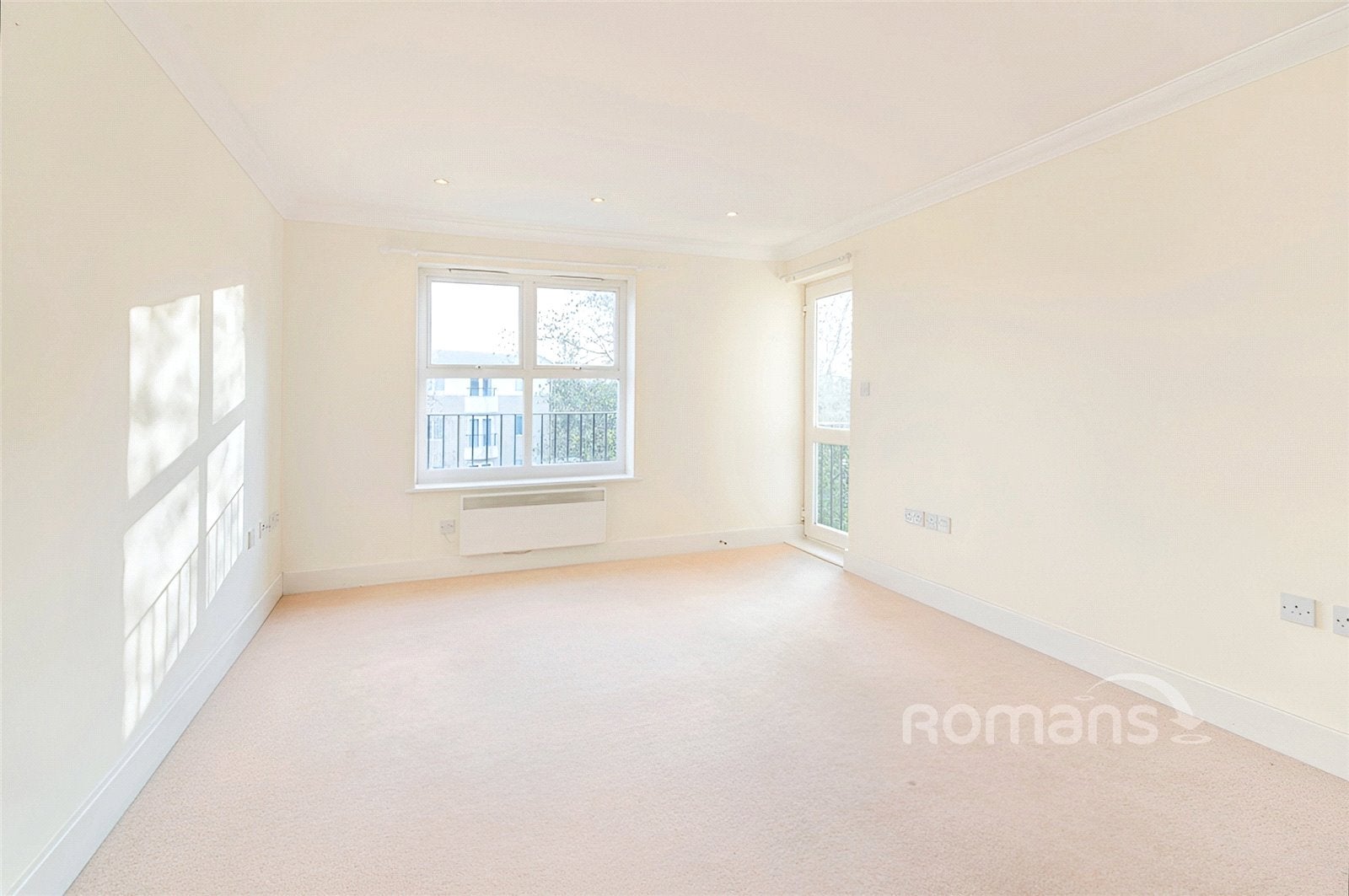 Flat Russell Road in Basingstoke and Deane