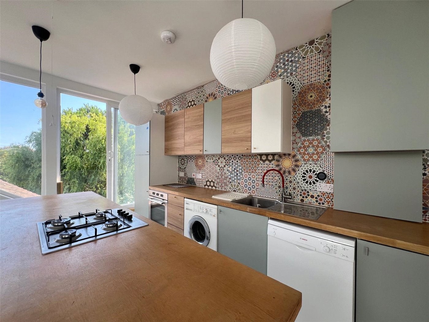 Flat Carlton Avenue East in Greater London