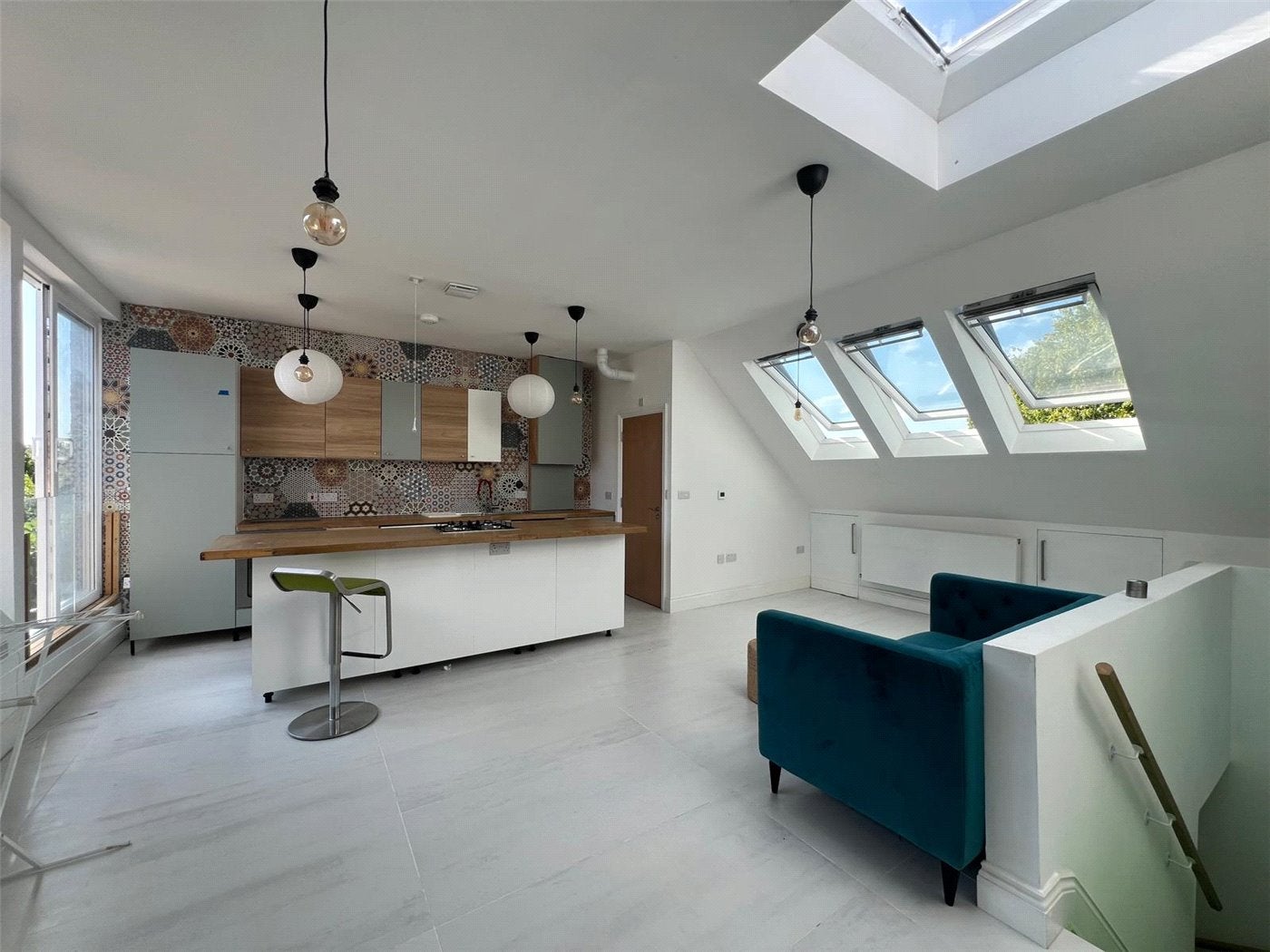 Flat Carlton Avenue East in Greater London