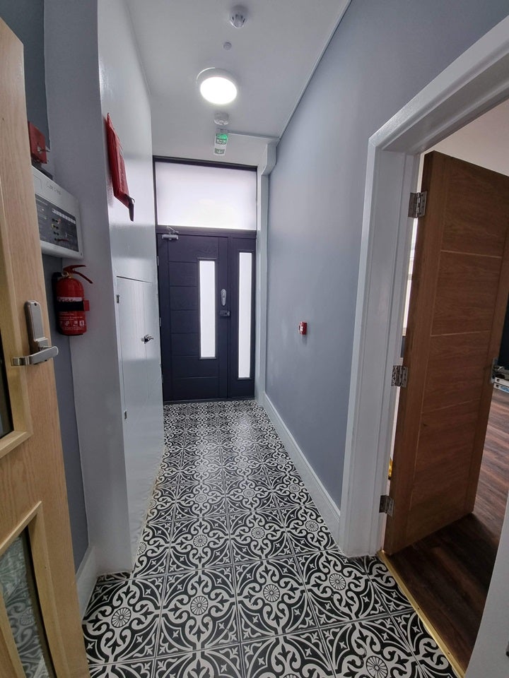 Flat Manor Road in Southend-on-Sea