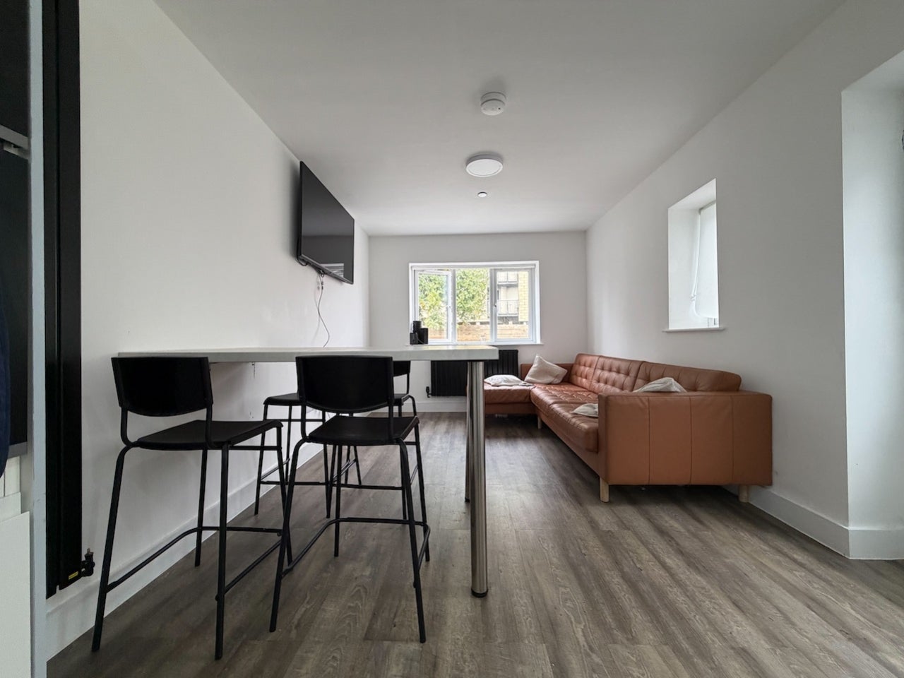 Room Rhymney Street in Cardiff