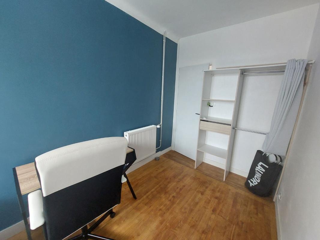 Room Rue de Budapest in Nantes