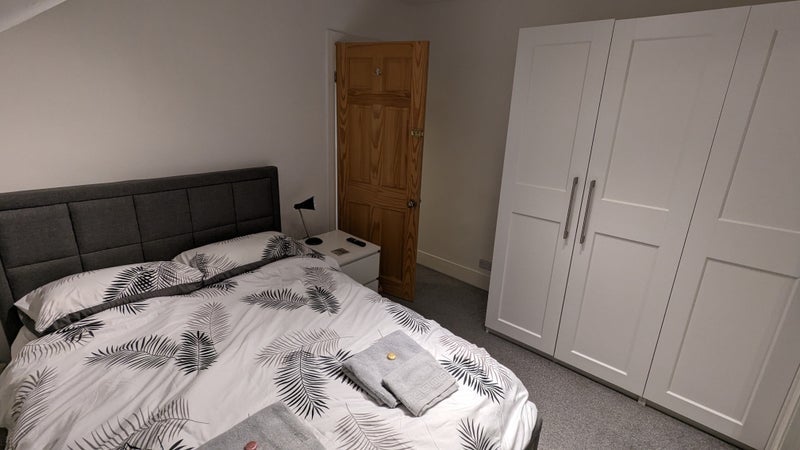 Room Cotleigh Road in Greater London