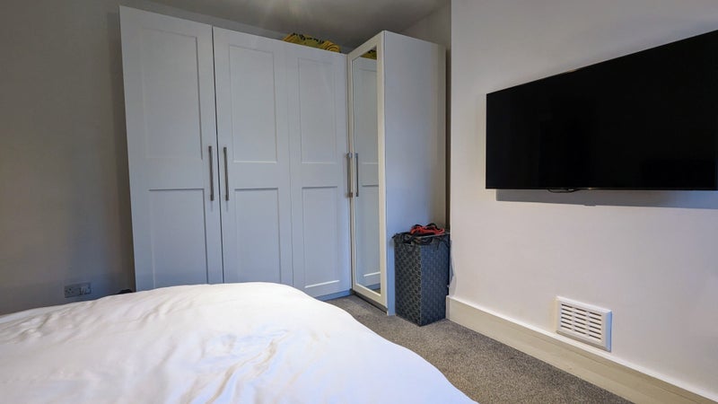 Room Cotleigh Road in Greater London