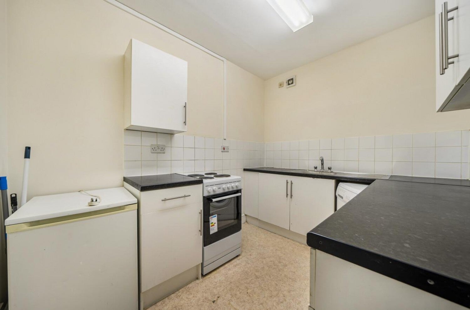 Flat Winslade Way in Greater London