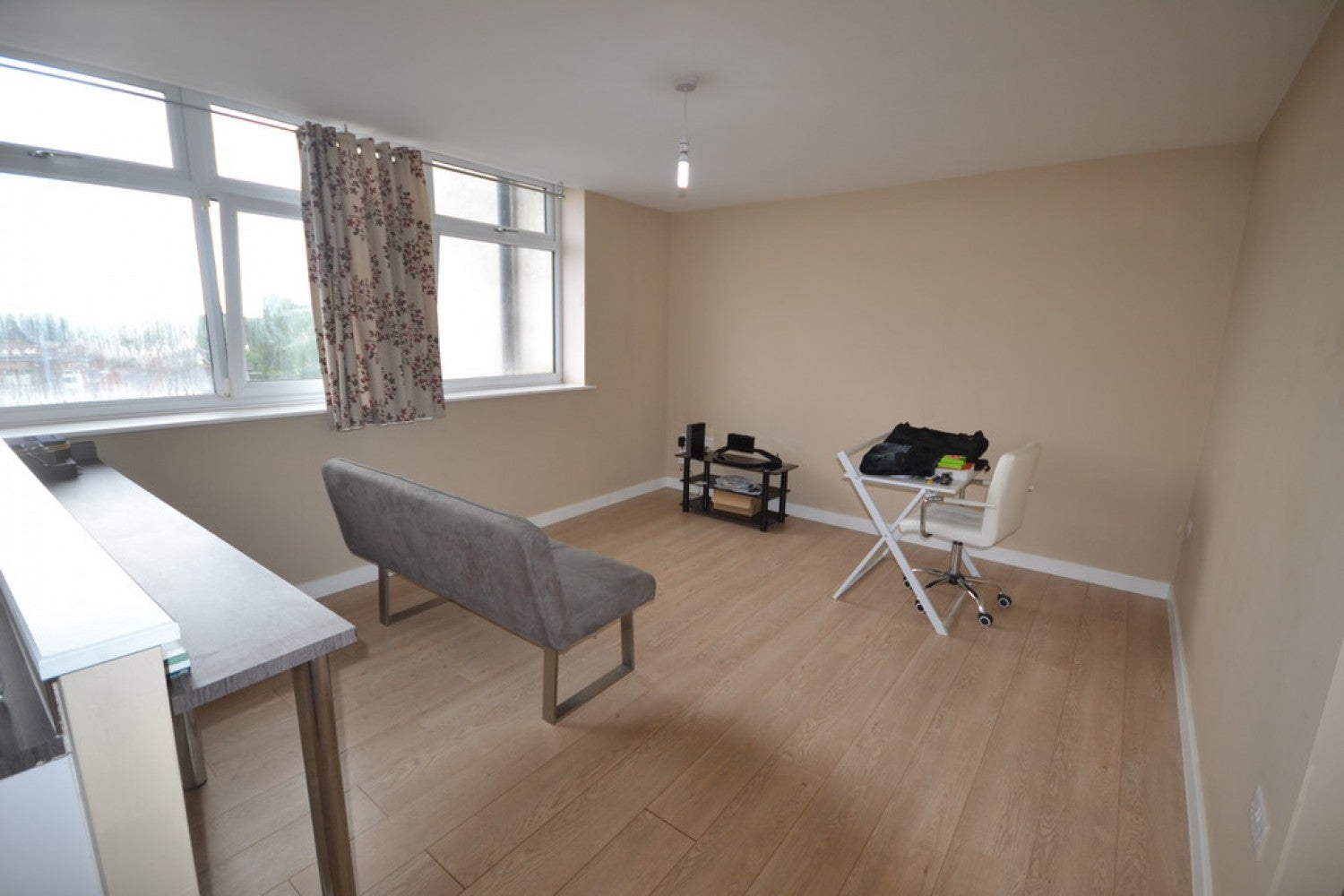 Flat Harborough Road in Oadby and Wigston
