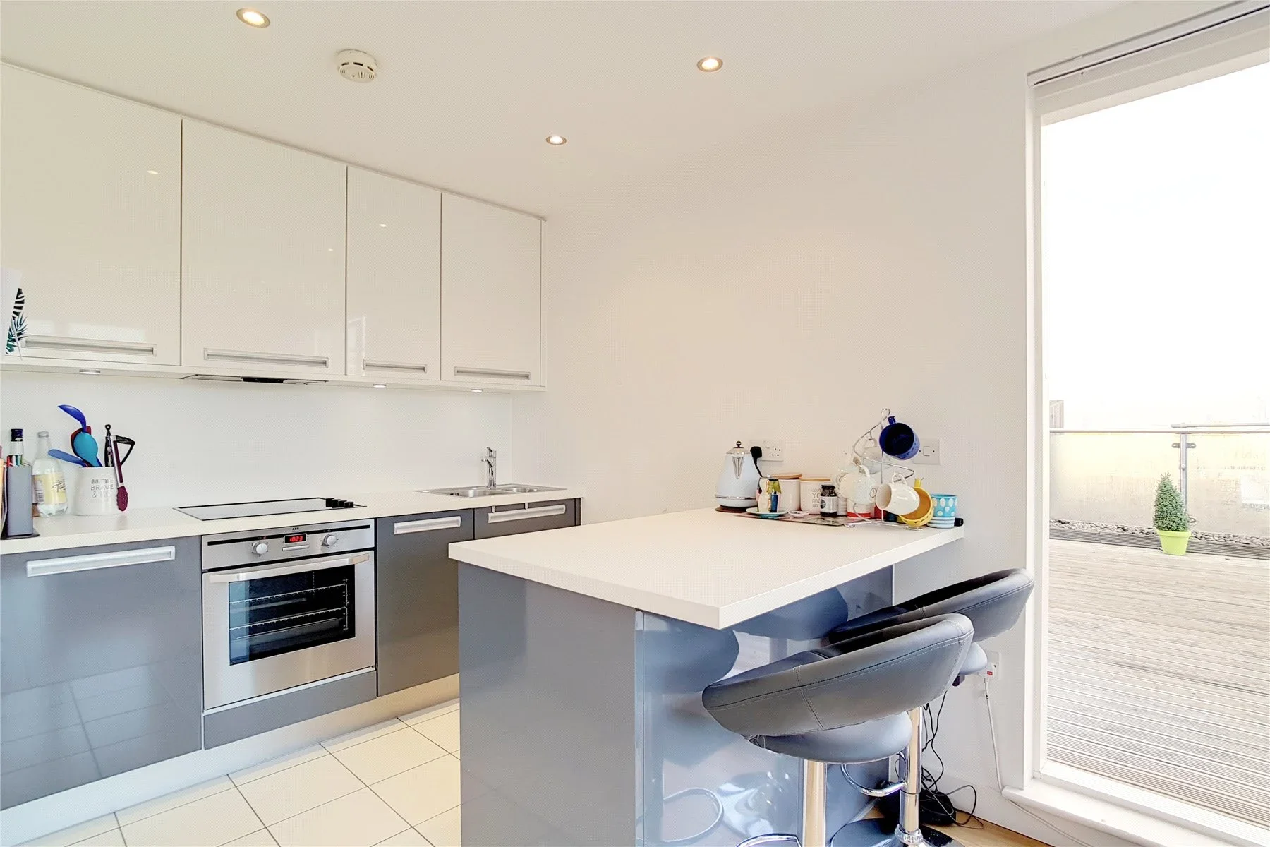 Flat Brookmill Road in Greater London