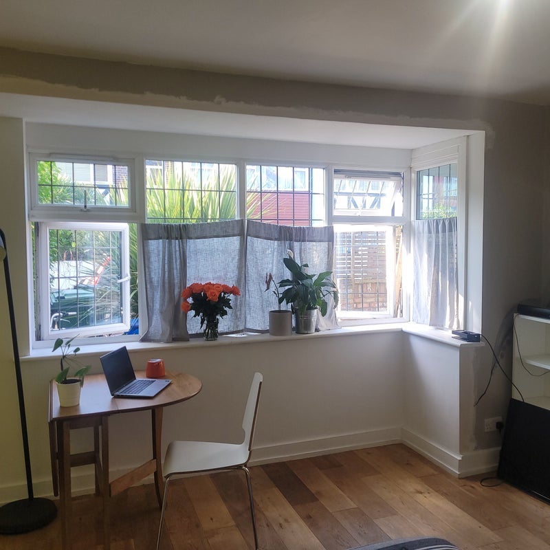 Room Markmanor Avenue in Greater London