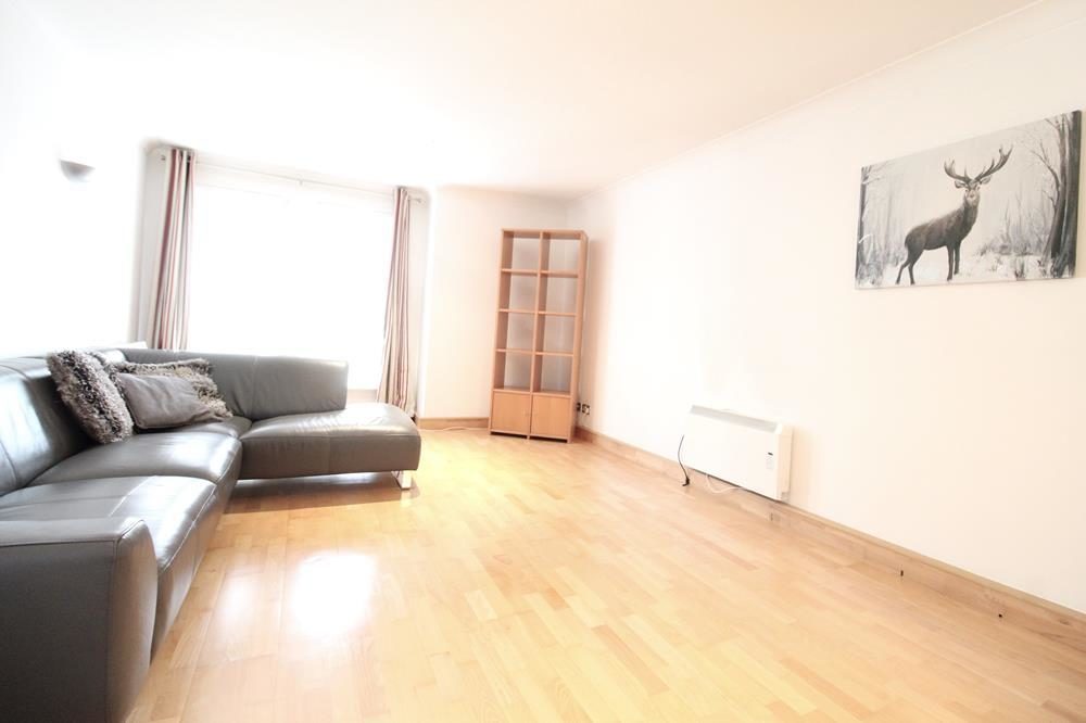 Flat Cuparstone Row in Aberdeen