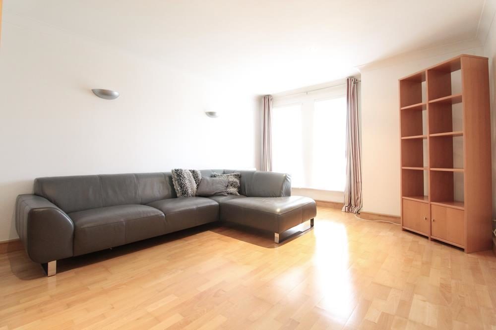 Flat Cuparstone Row in Aberdeen