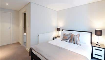 Flat Harbet Road in City of Westminster