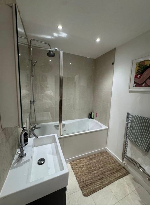 Room Seville Mews in Greater London