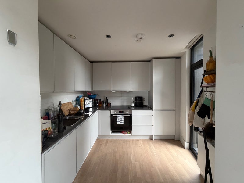 Flat Bowl Court in Greater London