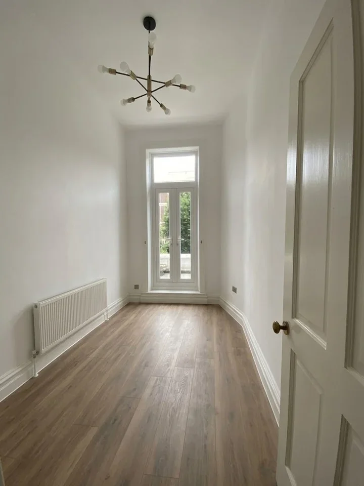 Flat Charleville Road in Greater London