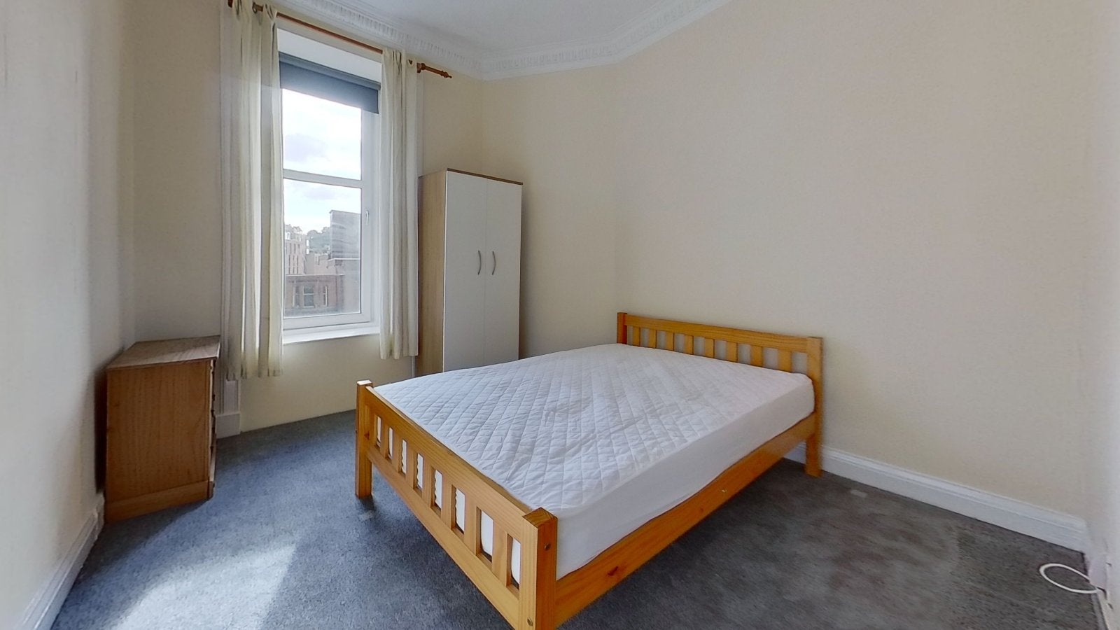 Flat Dumbarton Road in Glasgow