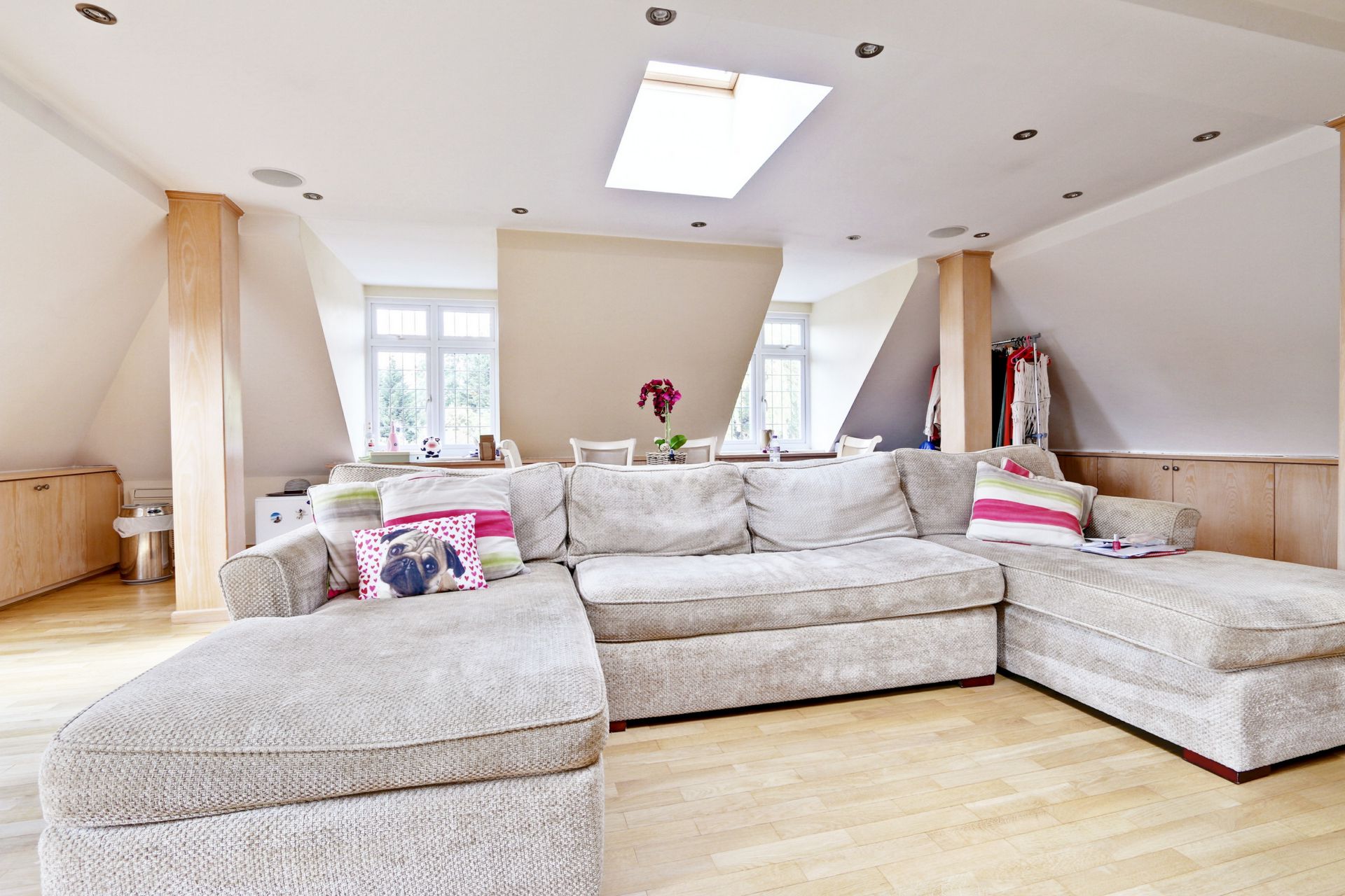 Room Greenbrook Avenue in London