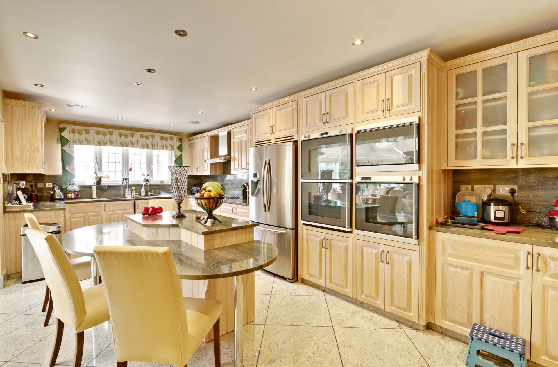 Room Greenbrook Avenue in London