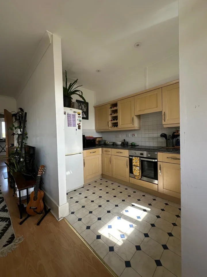 Flat Jacaranda Grove in Greater London