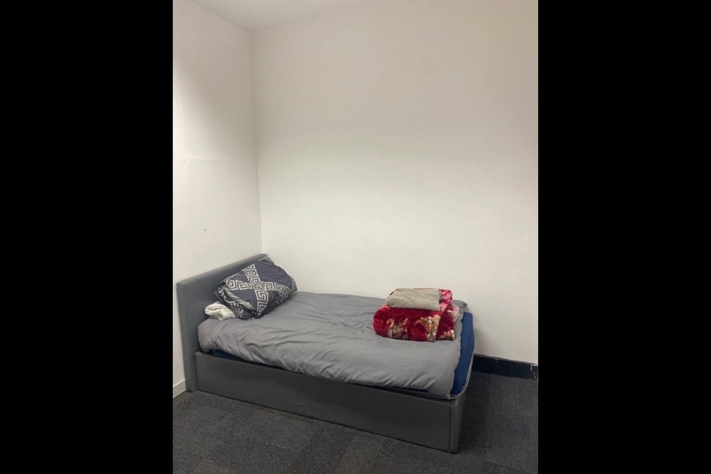 Room Goodmayes Road in Greater London