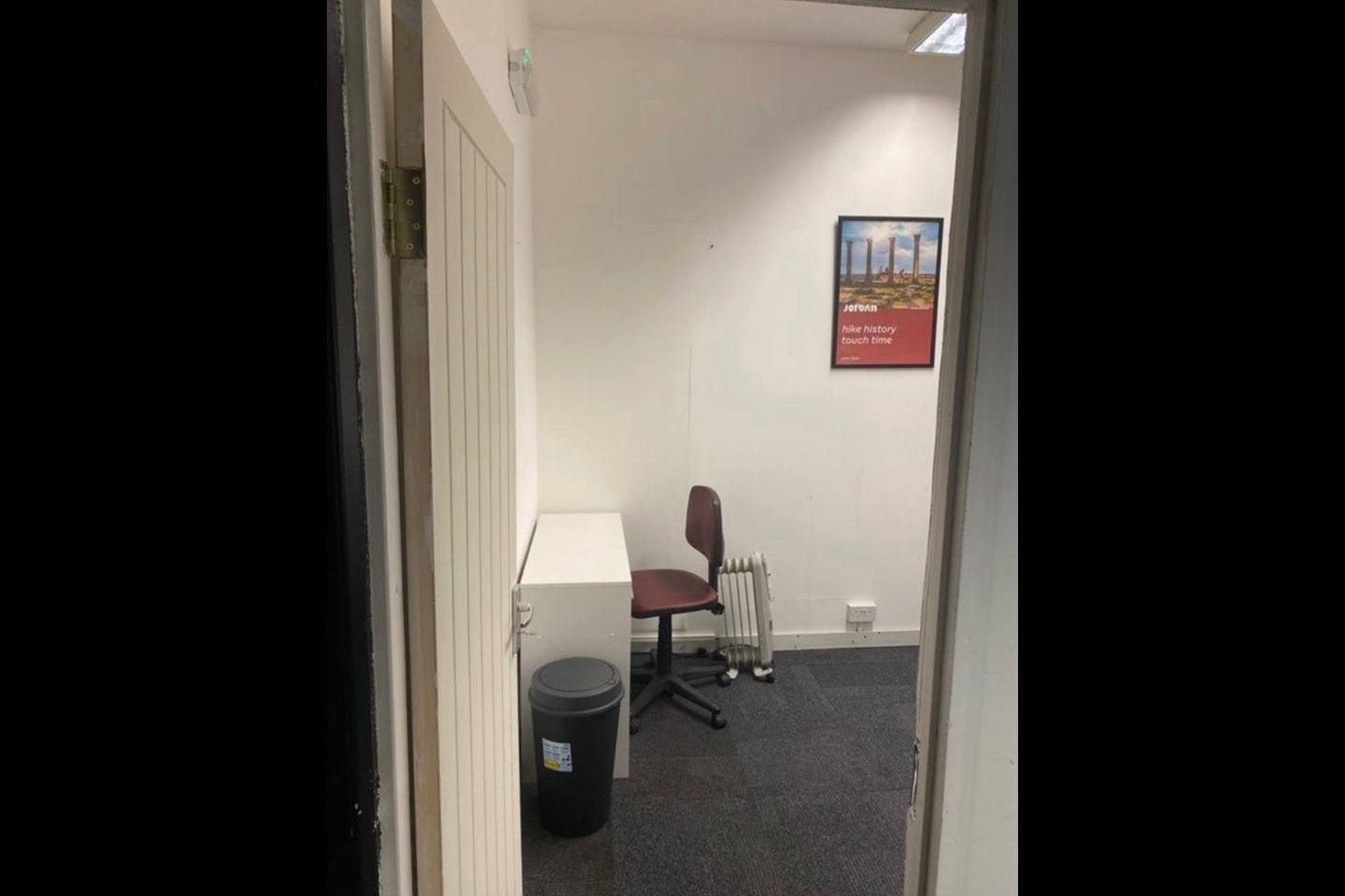 Room Goodmayes Road in Greater London