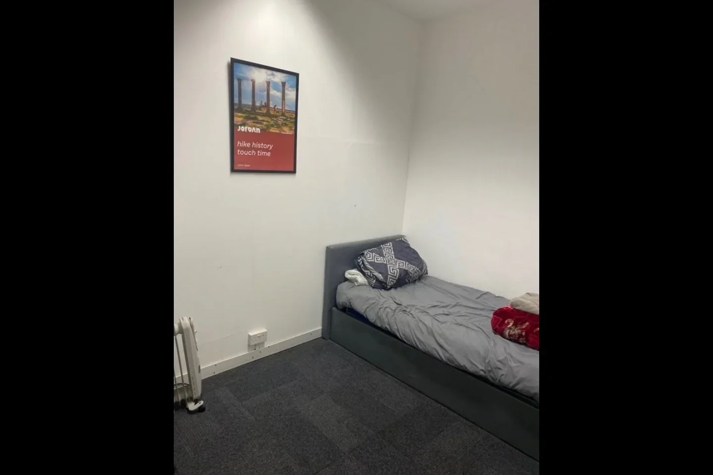 Room Goodmayes Road in Greater London
