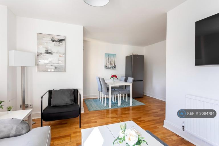 Flat Princelet Street in Greater London