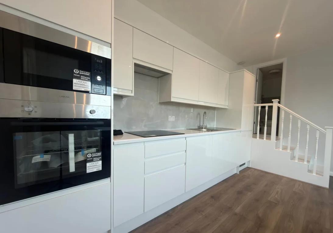 Flat Fonthill Road in Greater London