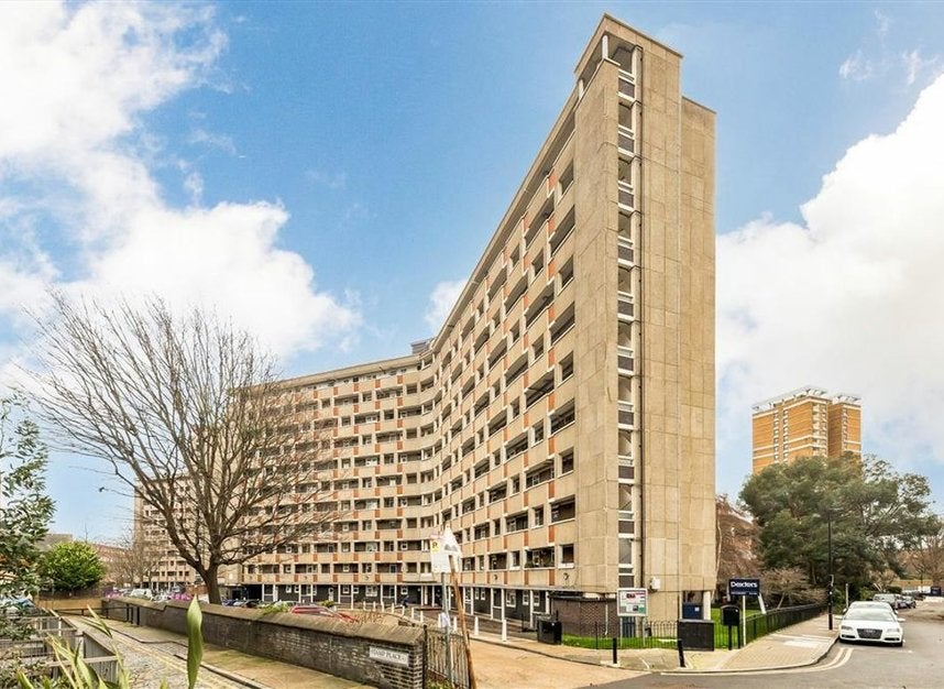 Flat Diss Street in Greater London