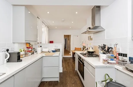 Flat Darell Road in Greater London