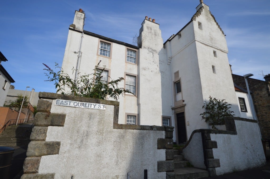 Flat East Quality Street in Kirkcaldy