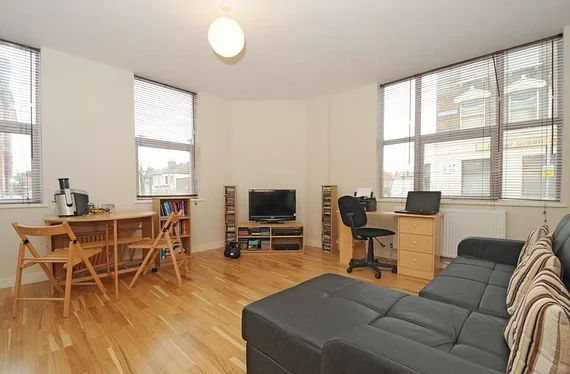 Flat Lanier Road in Greater London