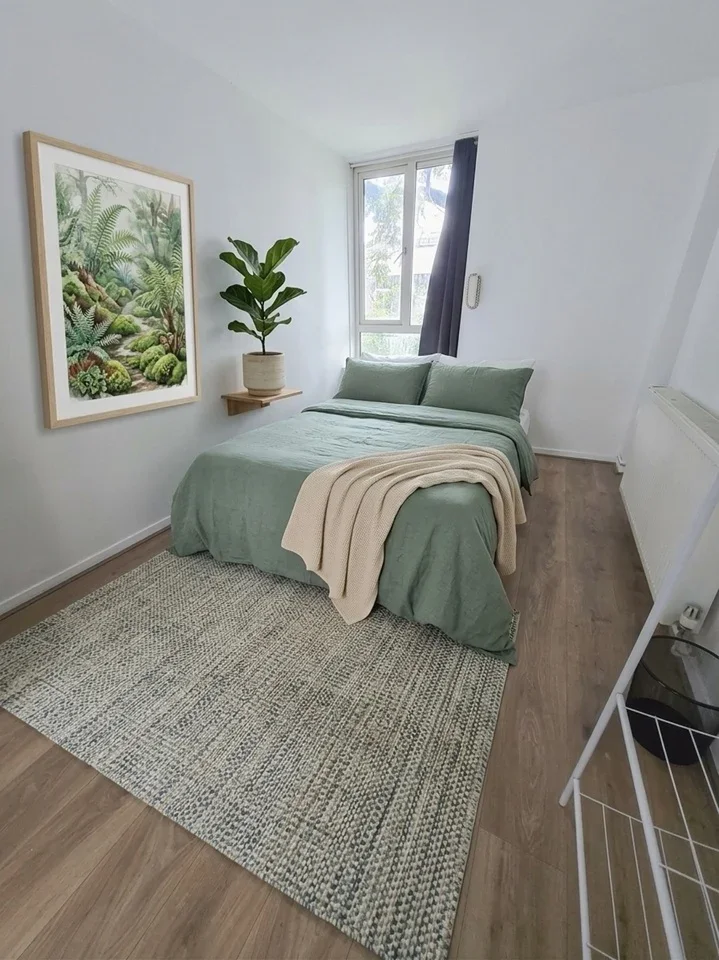 Room Bruckner Street in City of Westminster