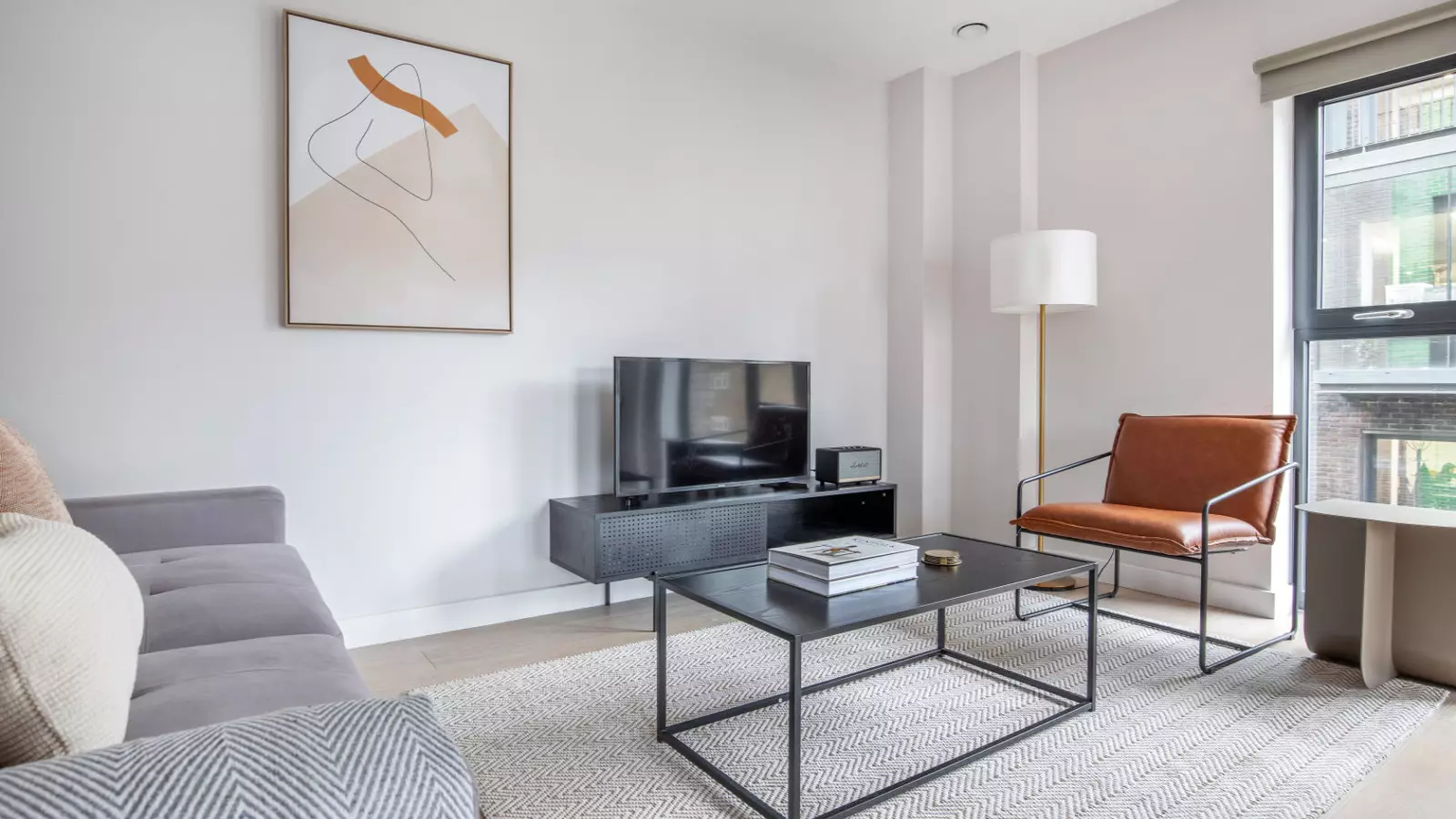 Flat Ufford Street in Greater London