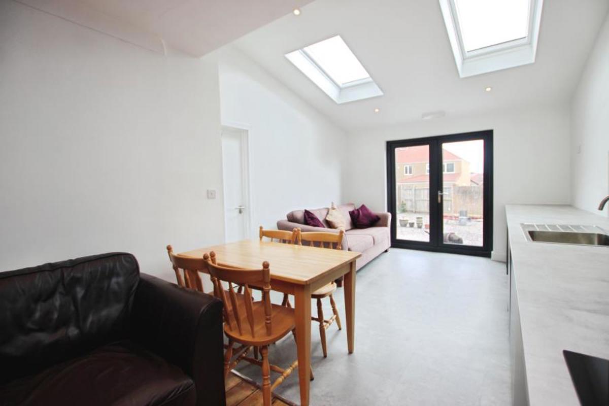 Room Filton Avenue in Bristol
