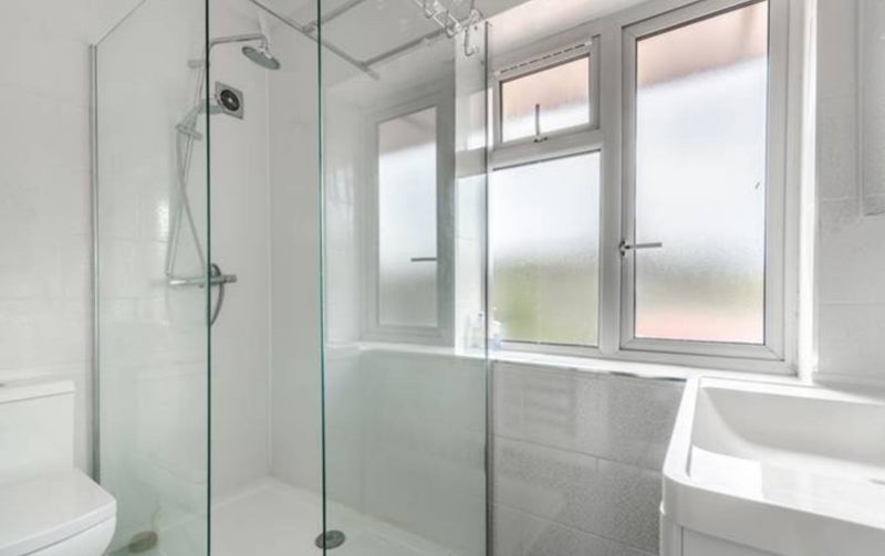 Room Ruislip Road East in Greater London