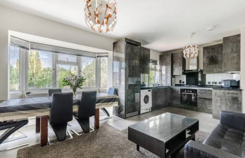 Room Ruislip Road East in Greater London