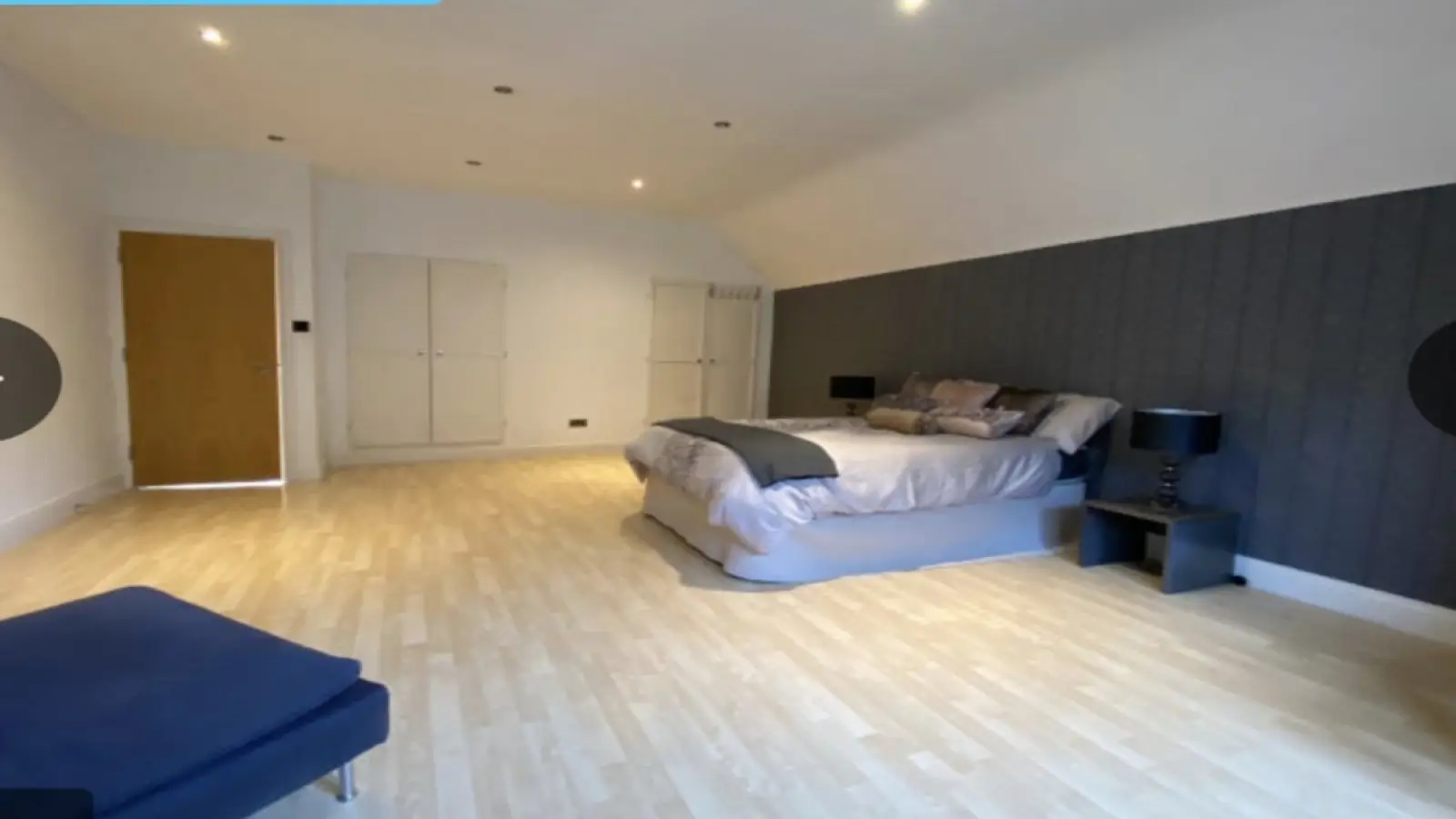 Flat Mapesbury Road in Greater London