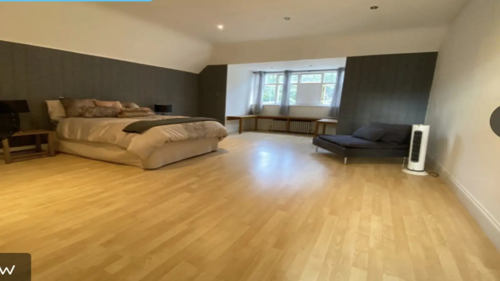 Flat Mapesbury Road in Greater London