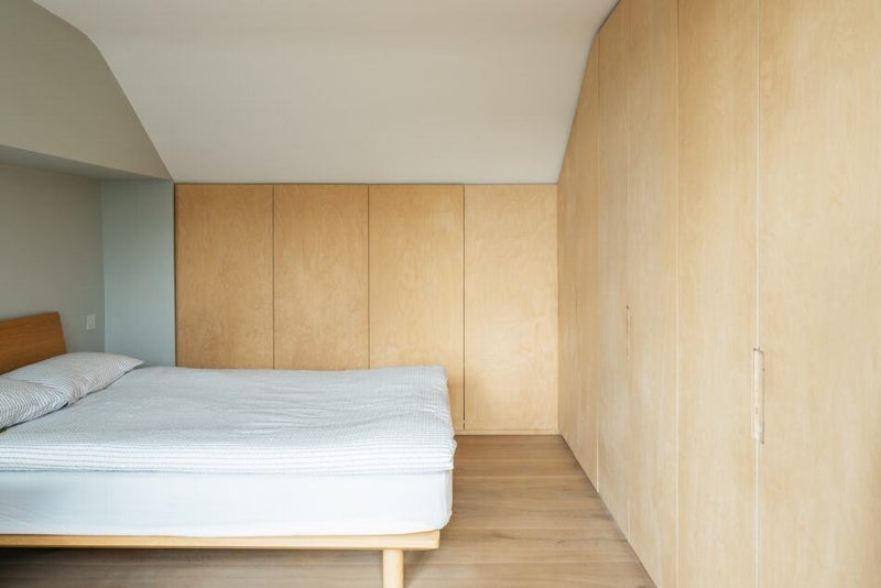 Room Markhouse Avenue in Greater London