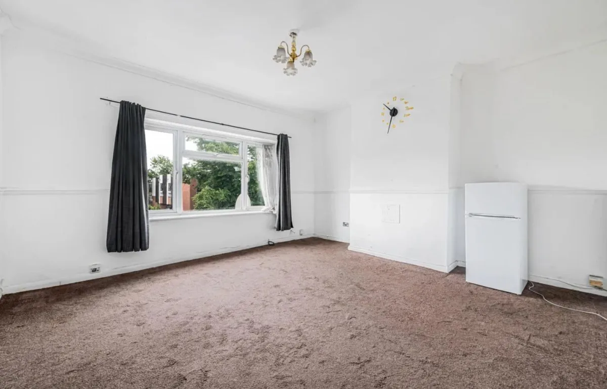 Flat Selhurst Road in Greater London