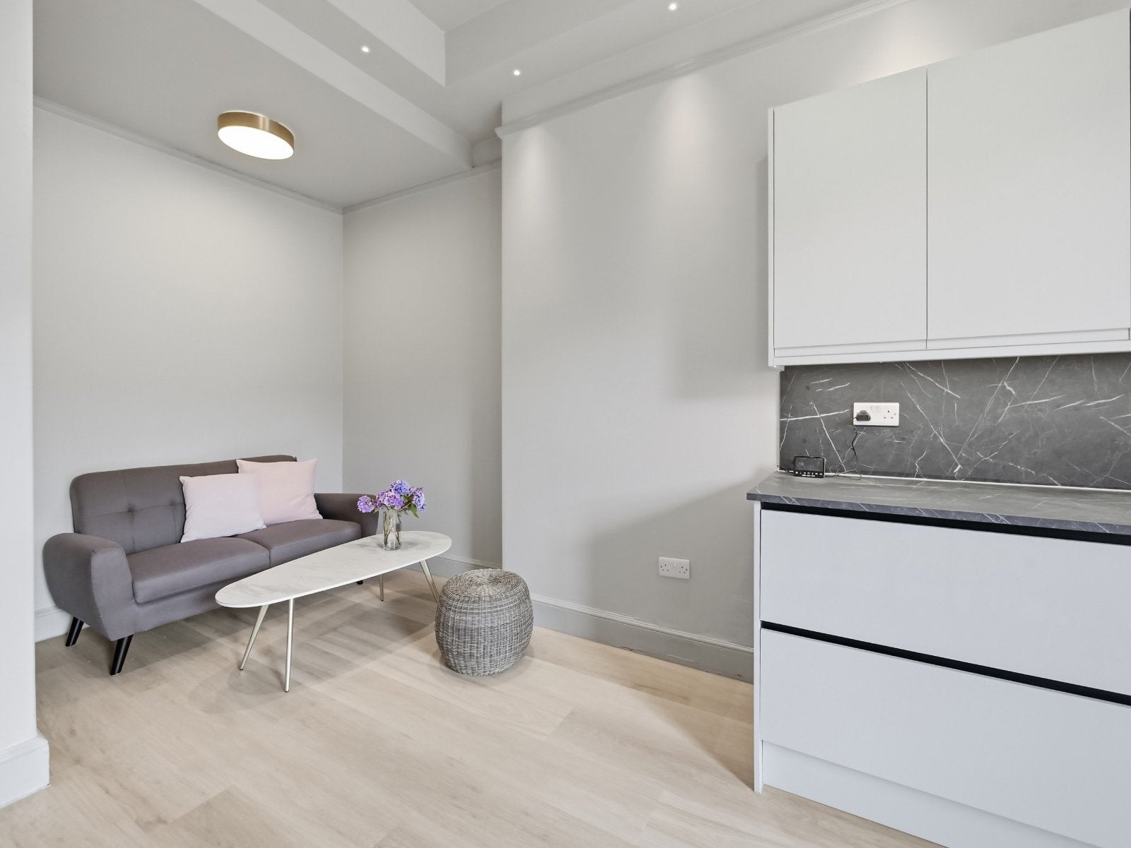 Flat Spottiswoode Road in City of Edinburgh