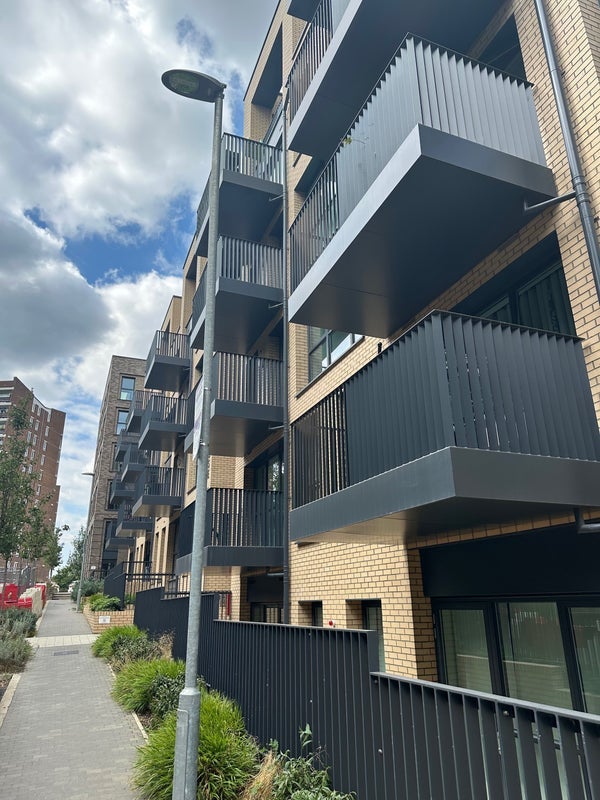 Flat Copperwood Place in Greater London