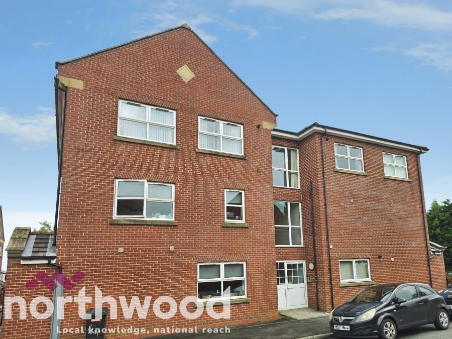 Flat Wardley Street in Wigan