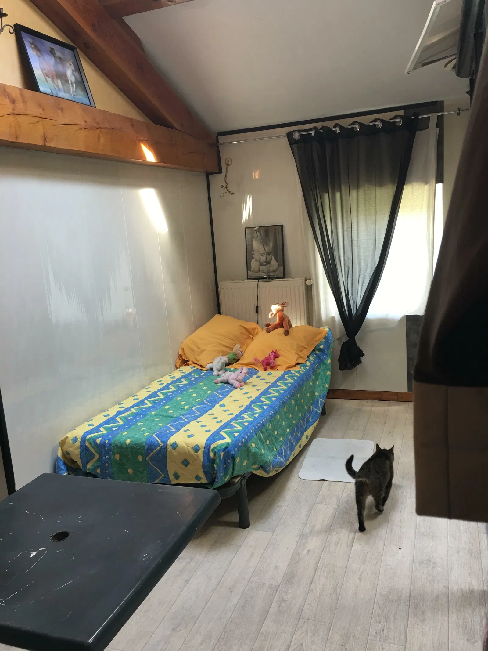 Room Route du Marronnier in Larajasse